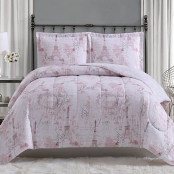 Other - Paris 3-Piece Full/Queen Comforter Set. NEW
